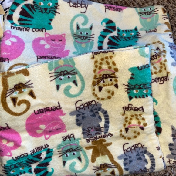 3 pillow cases (cat breed one & yellow with gray) - Picture 1 of 2